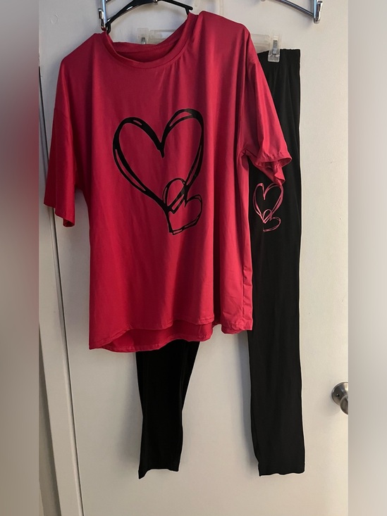 Source Unknown Pants - Pink & Black Heart Print Top & Leggings  Set